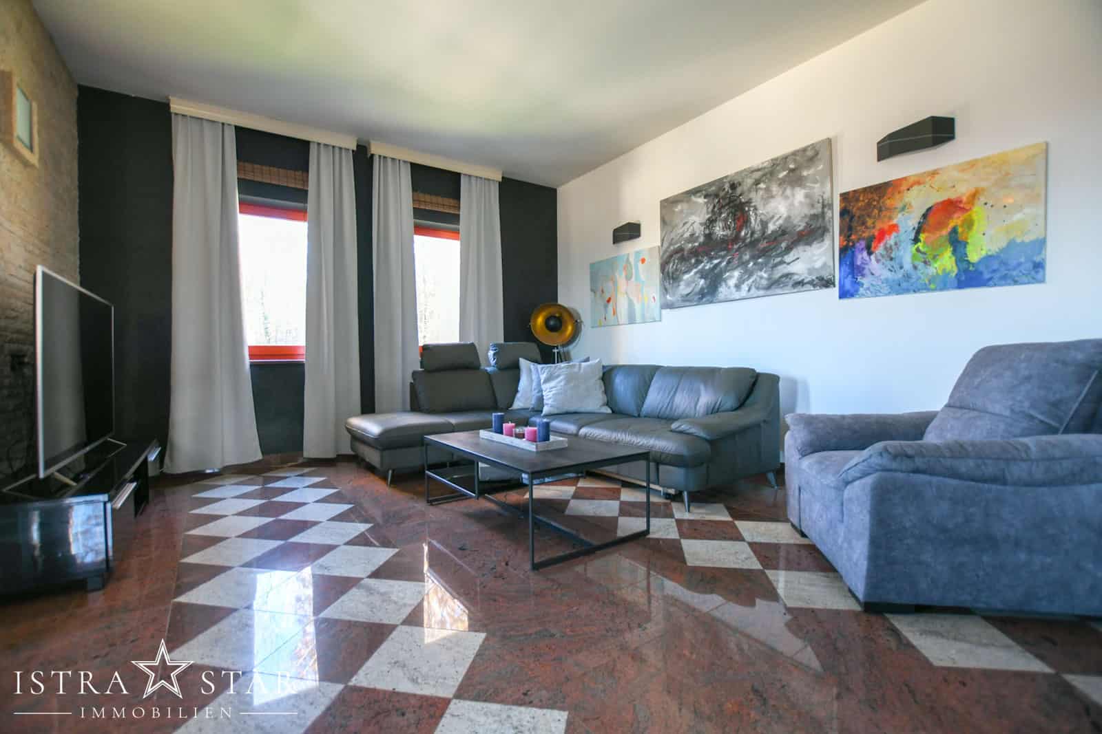 Haus freistehend mit Pool bei Porec kaufen-9