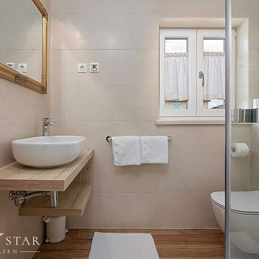 Haus mit Pool in Sveti Lovrec Istria-23