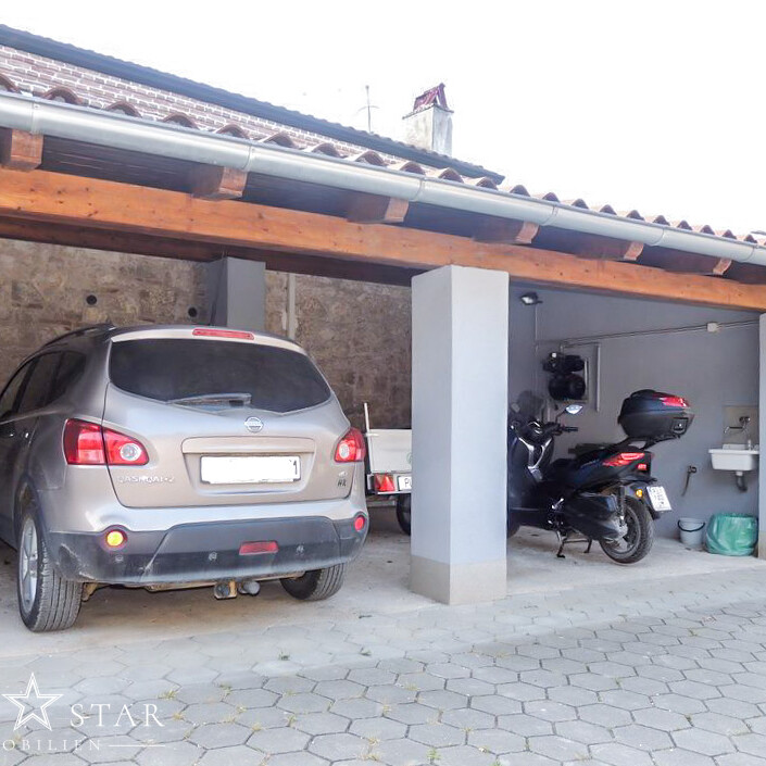 Immobilie in Vrsar Istrien Kroatien zu verkaufen- Carport