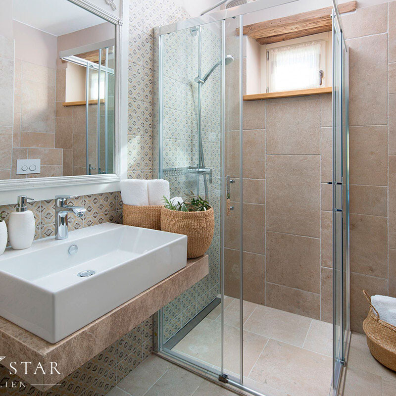 Luxusvilla Nevia mit Pool in Istrien Kanfanar kaufen Bad 1