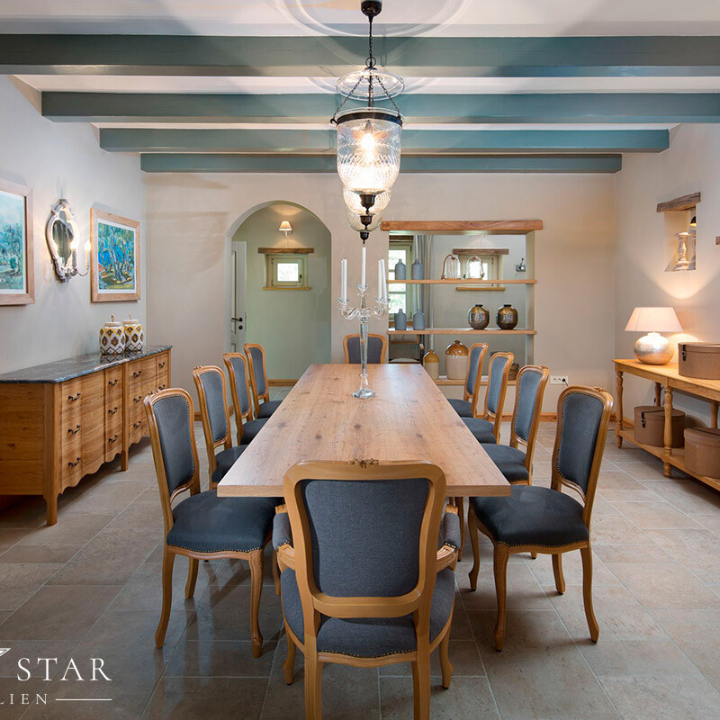 Luxusvilla Nevia mit Pool in Istrien Kanfanar kaufen Esstisch 10 Personen