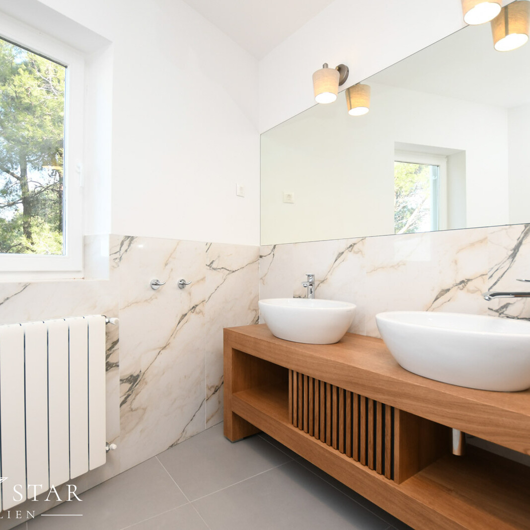 Schöne 4-Zi-Wohnung und Meerblick in Porec kaufen-5