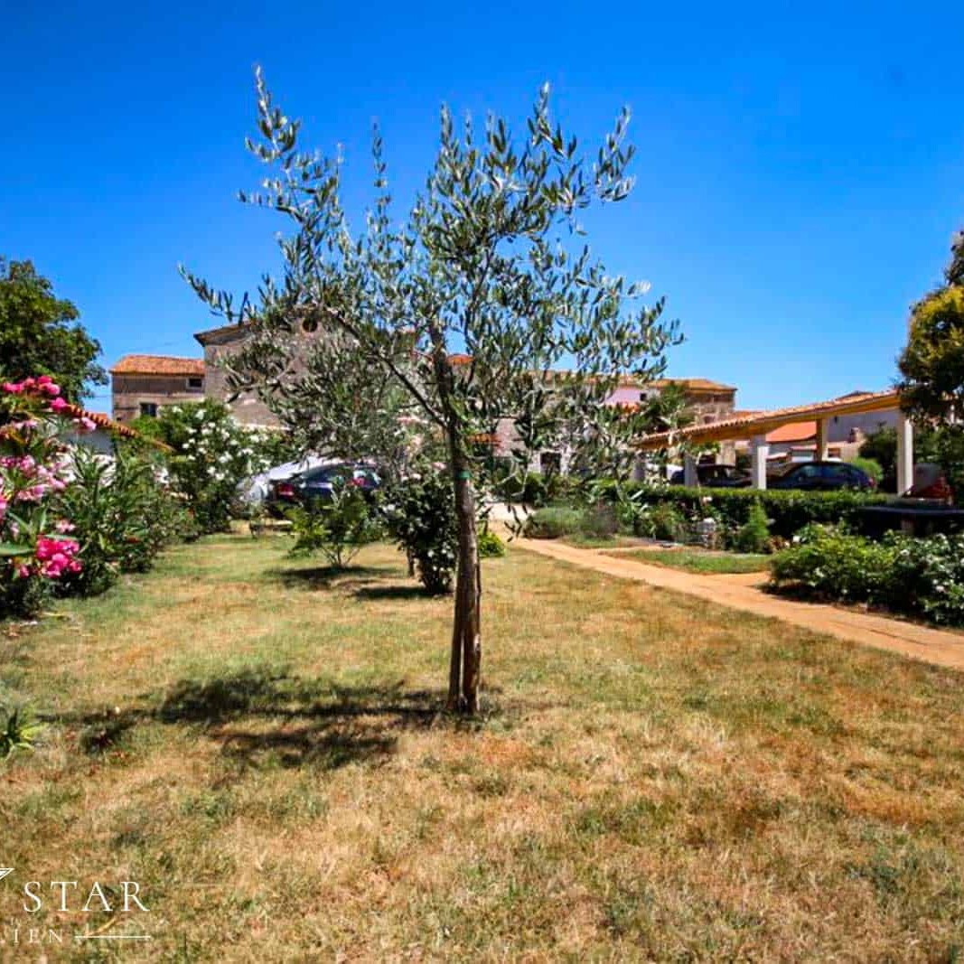 Steinhaus mit Garten und Meerblick kaufen in Porec-18