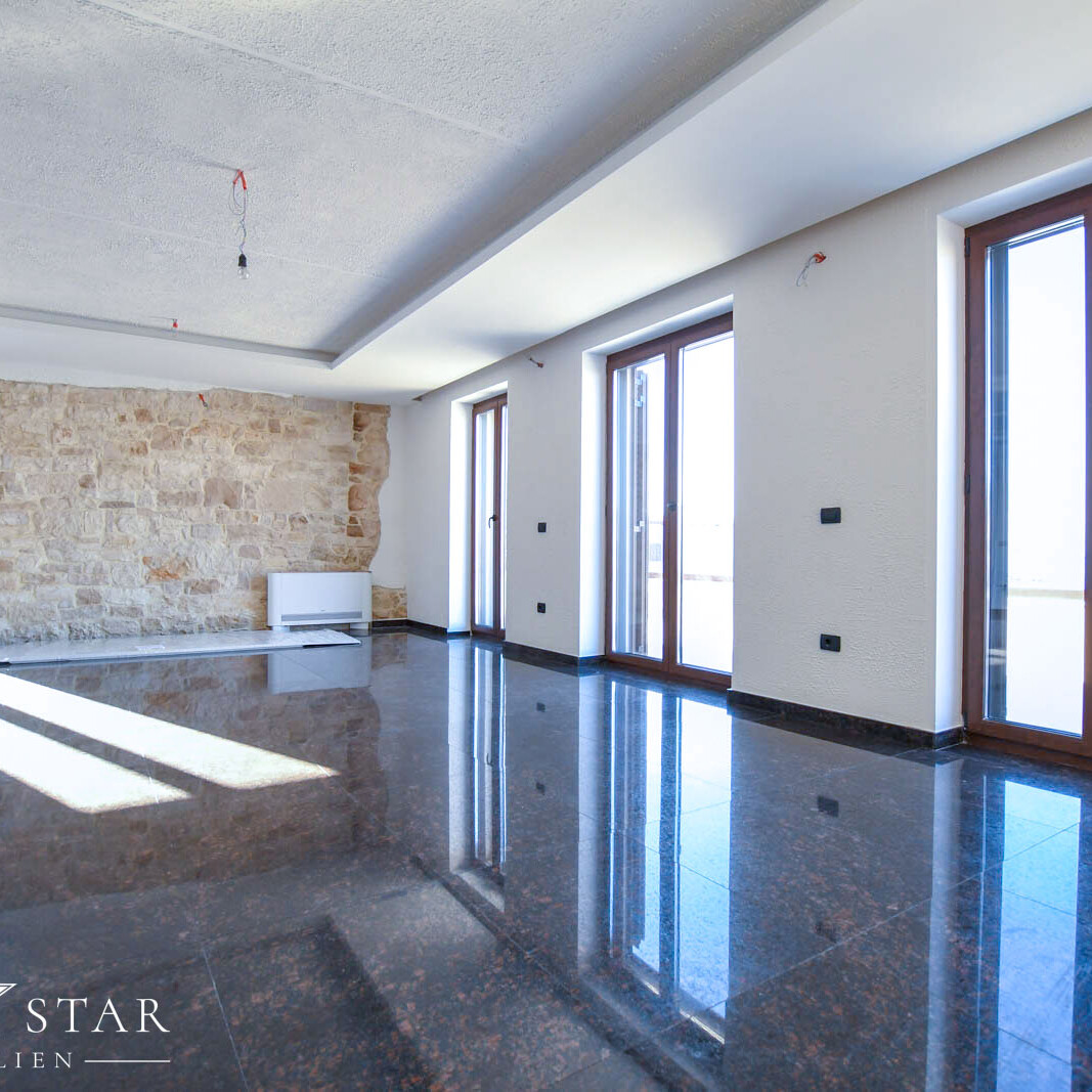 Umag Istrien Luxusimmobilie kaufen Haus am Meer-Zimmer OG 2mag Istrien Luxusimmobilie kaufen Haus am Meer - Wohnzimmer EG