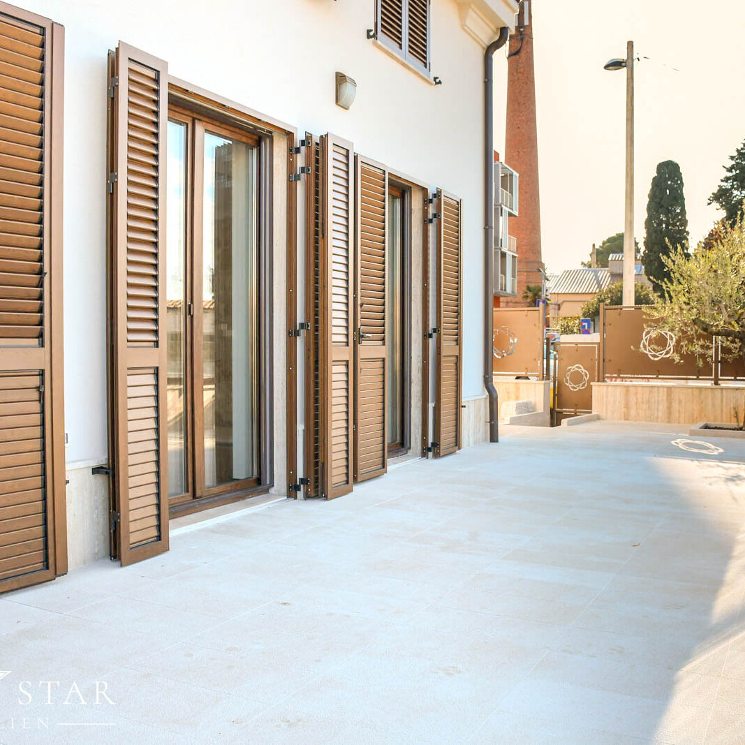 Umag Istrien Luxusimmobilie kaufen Haus am Meer-Zimmer OG 2mag Istrien Luxusimmobilie kaufen Haus am Meer - Terrasse