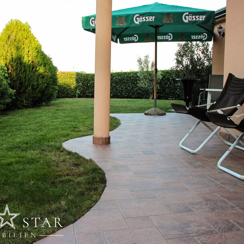 Gelegenheit! Haus zum Verkauf in der Nähe des Meeres und des Golfresorts Kempinski, Umag, Istrien-2