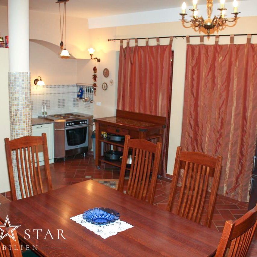 Gelegenheit! Haus zum Verkauf in der Nähe des Meeres und des Golfresorts Kempinski, Umag, Istrien-3