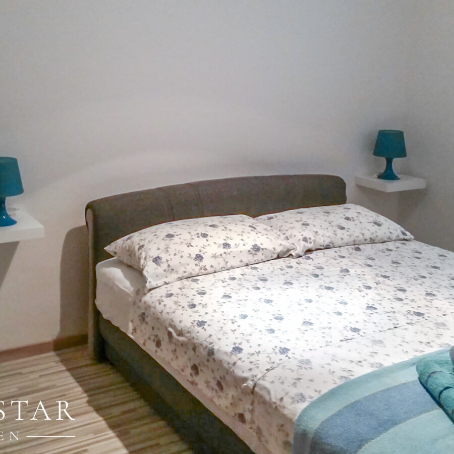 Zu verkaufen Haus mit 3 Wohnungen 250 m vom Meer entfernt, Umag-11