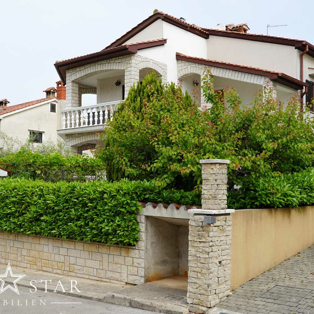 Großes Haus mit Garten in Porec kaufen -1