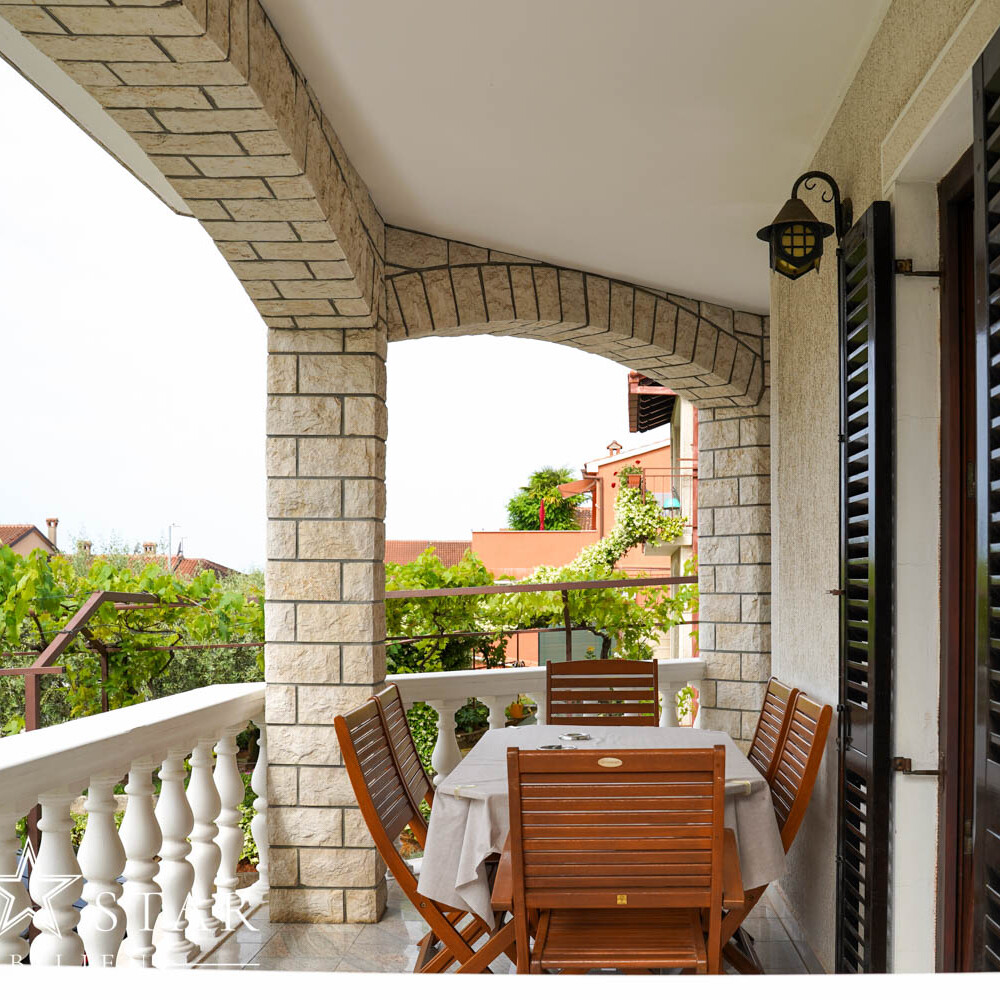 Großes Haus mit Garten in Porec kaufen