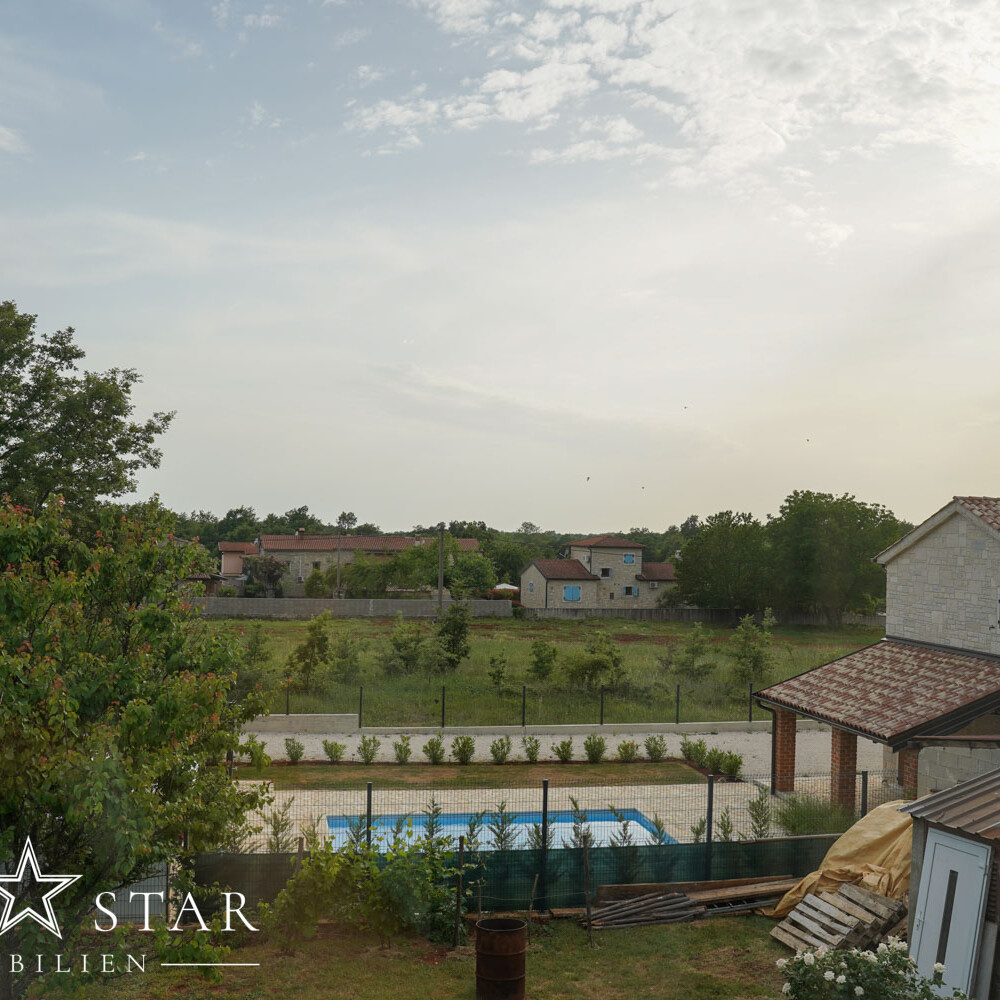 Großes Haus mit Garten in der Nähe von Porec kaufen