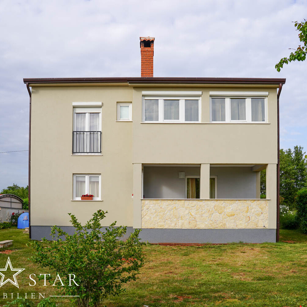 Großes Haus mit Garten in der Nähe von Porec kaufen