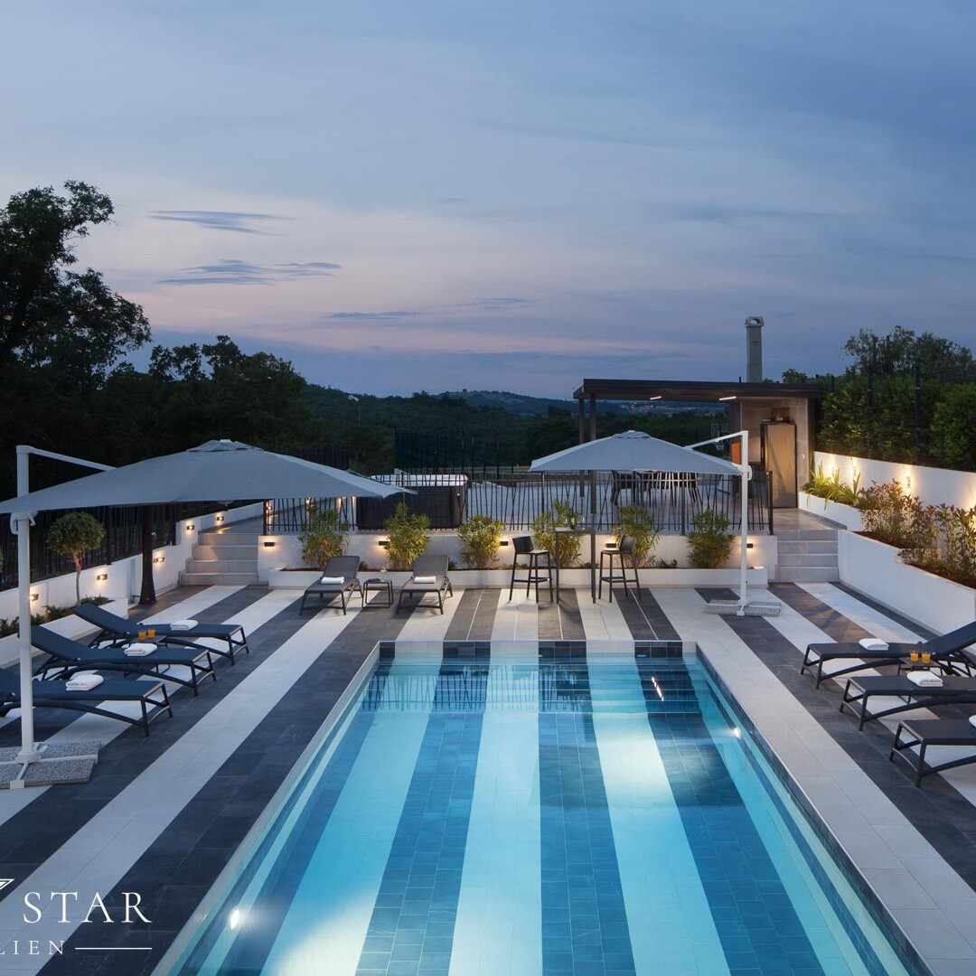 Moderne Villa 10 km von Porec kaufen