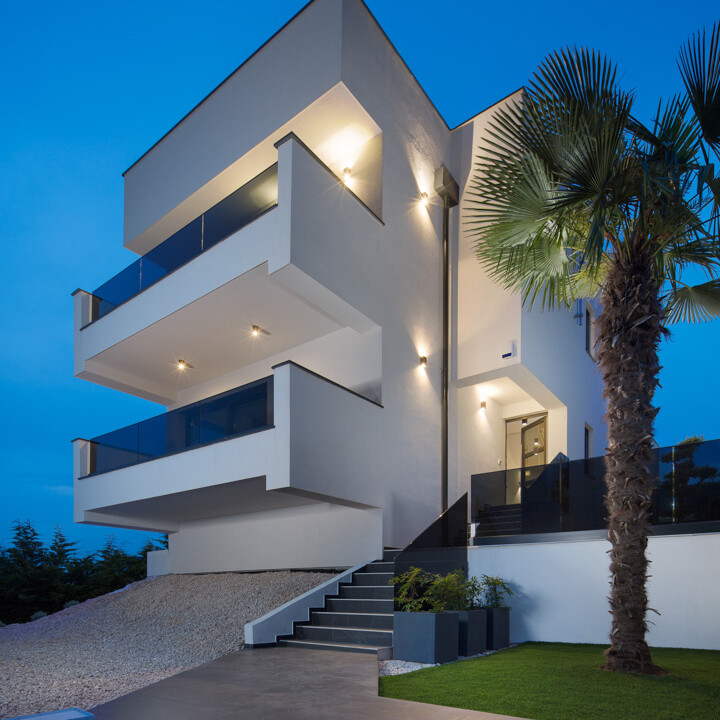 Moderne Villa 10 km von Porec kaufen