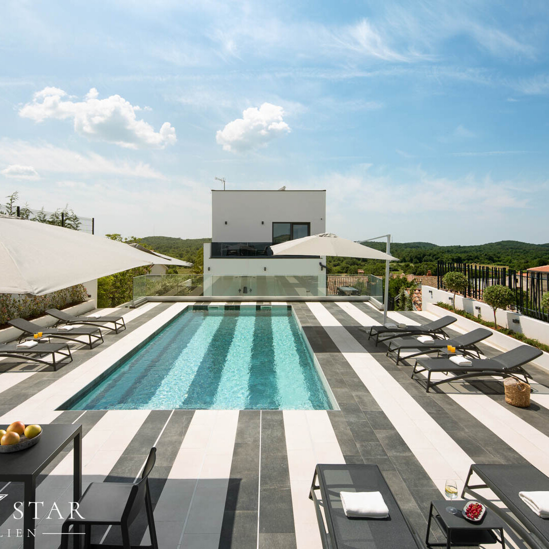 Moderne Villa 10 km von Porec kaufen