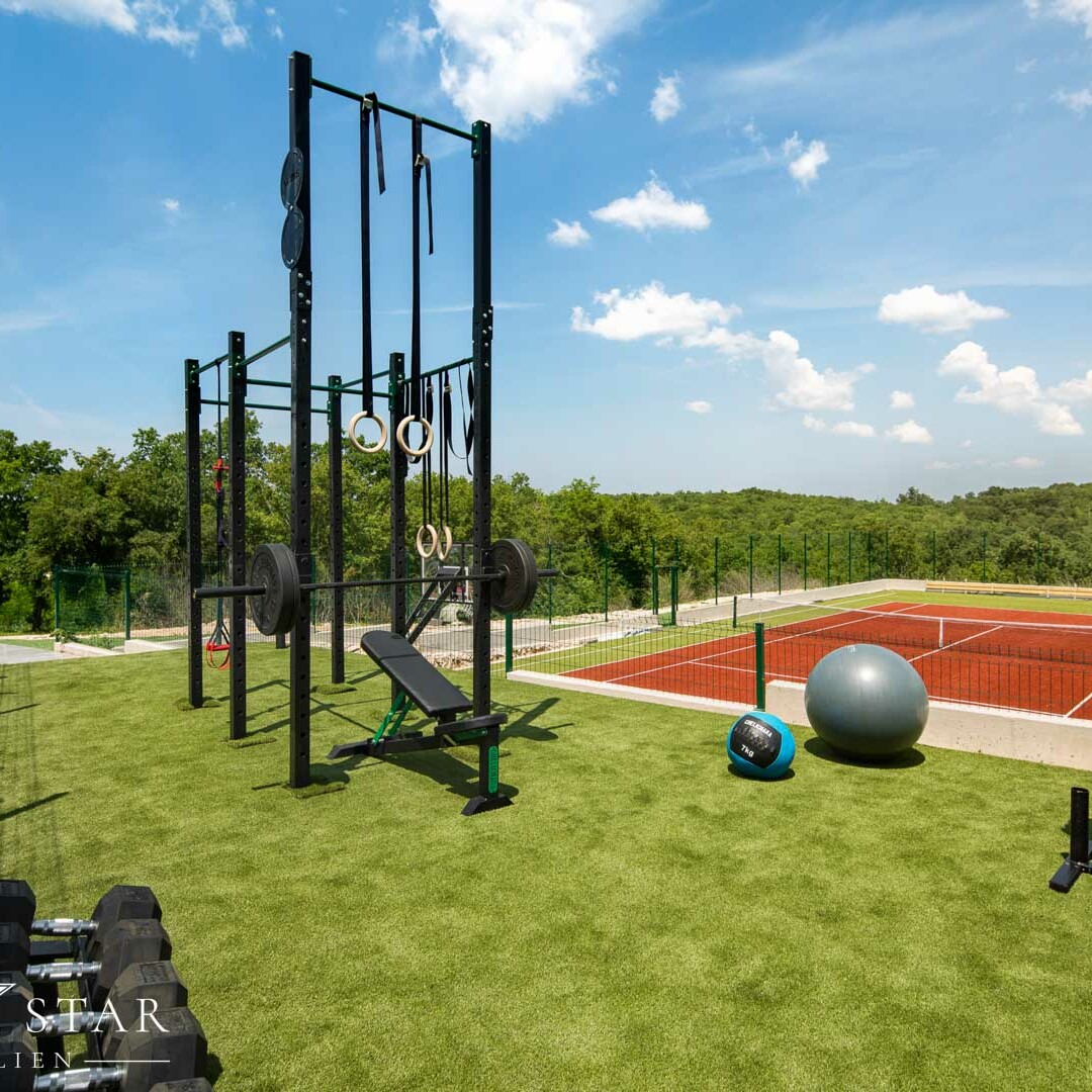 Moderne Villa 10 km von Porec kaufen