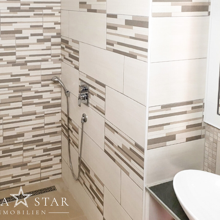 Apartmenthaus 2. Reihe zum Strand zu verkaufen, Rovinj