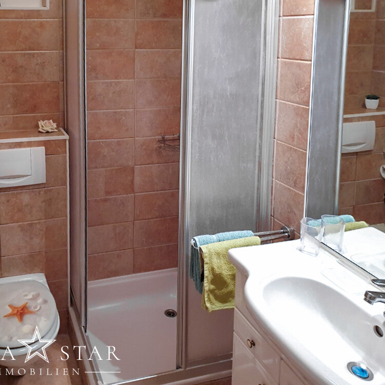 Apartmenthaus 2. Reihe zum Strand zu verkaufen, Rovinj