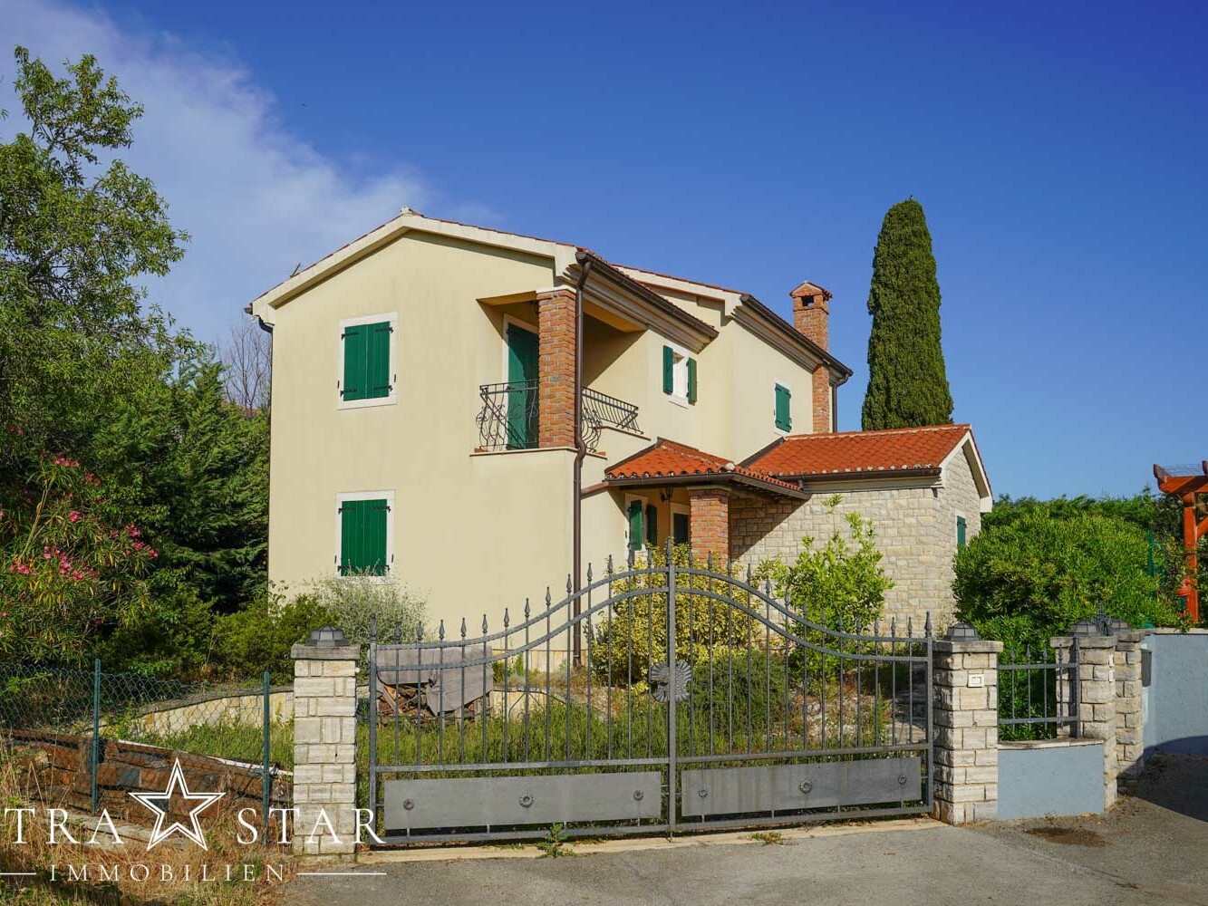 Villa mit Pool in Porec kaufen