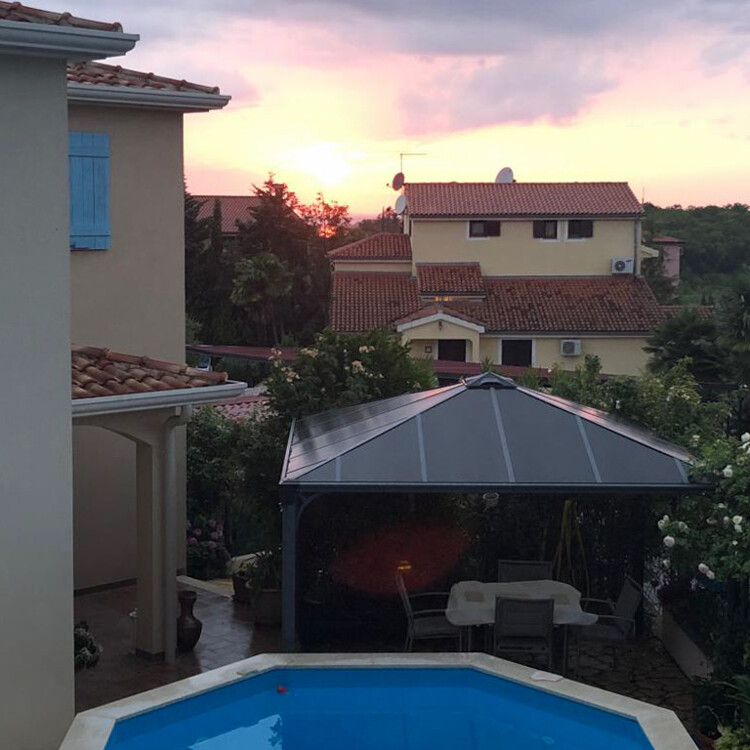 Villa mit Pool in Porec kaufen