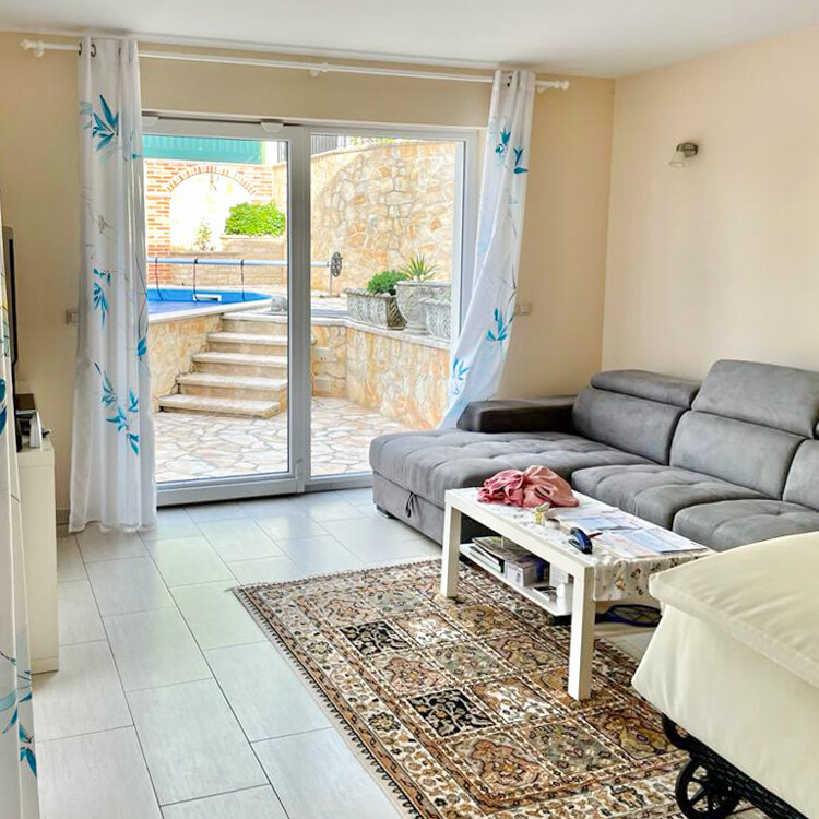 Villa mit Pool in Porec kaufen