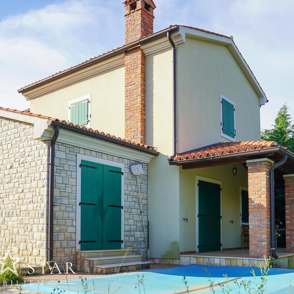 Villa mit Pool in Porec kaufen