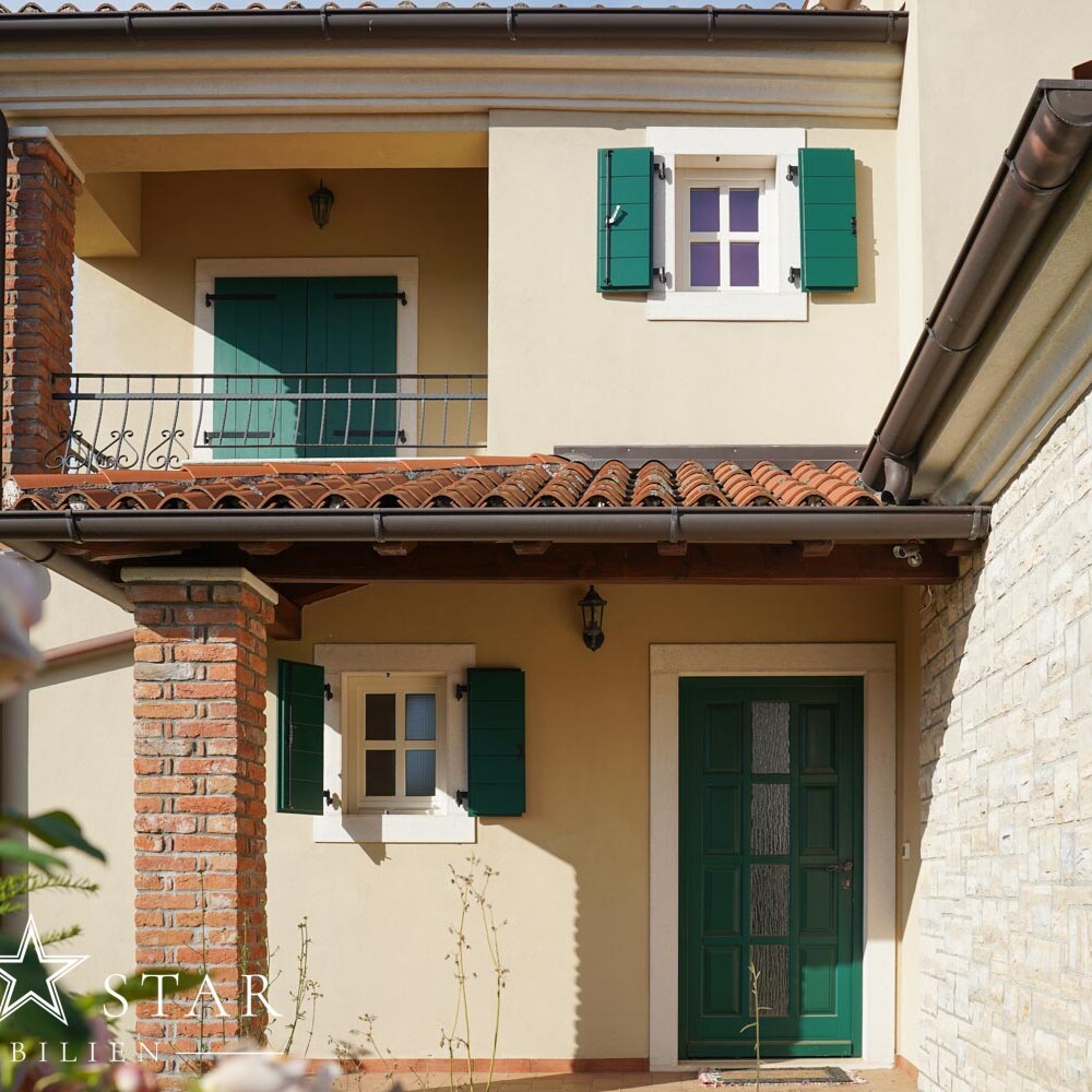 Villa mit Pool in Porec kaufen