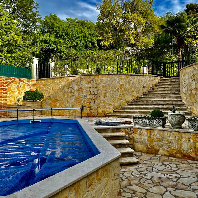 Villa mit Pool in Porec kaufen