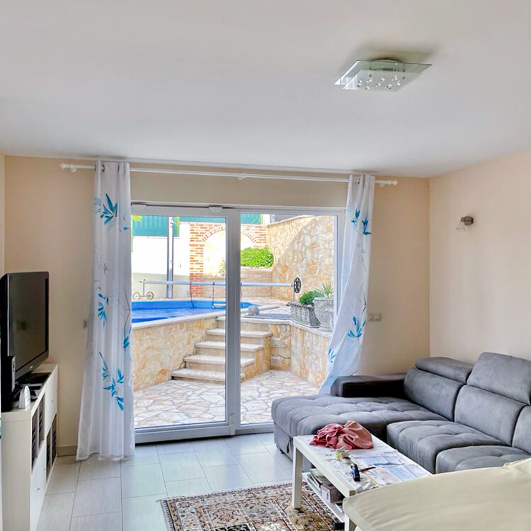 Villa mit Pool in Porec kaufen