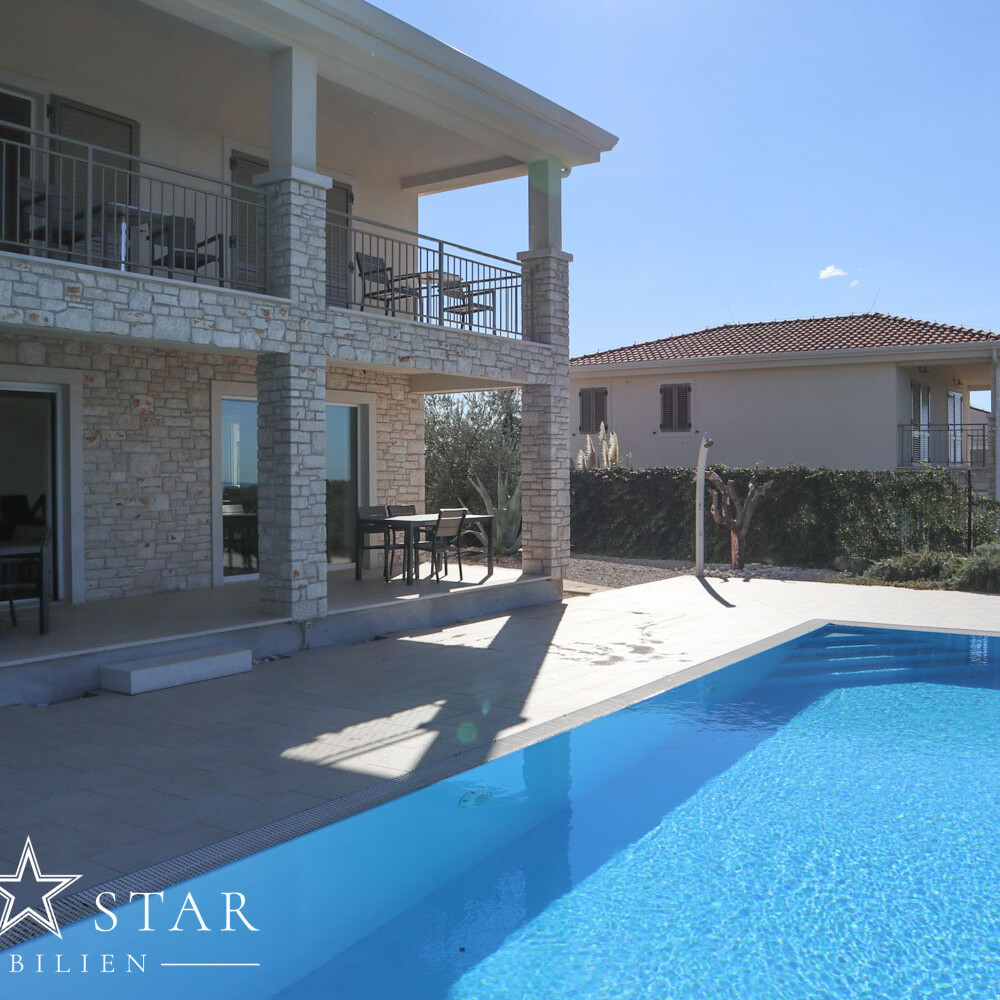 Neubau Villa mit Pool in Kroatien Istrien kaufen