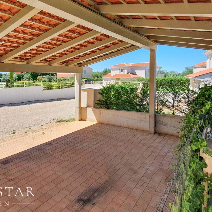 Neubau Villa mit Pool in Kroatien Istrien kaufen