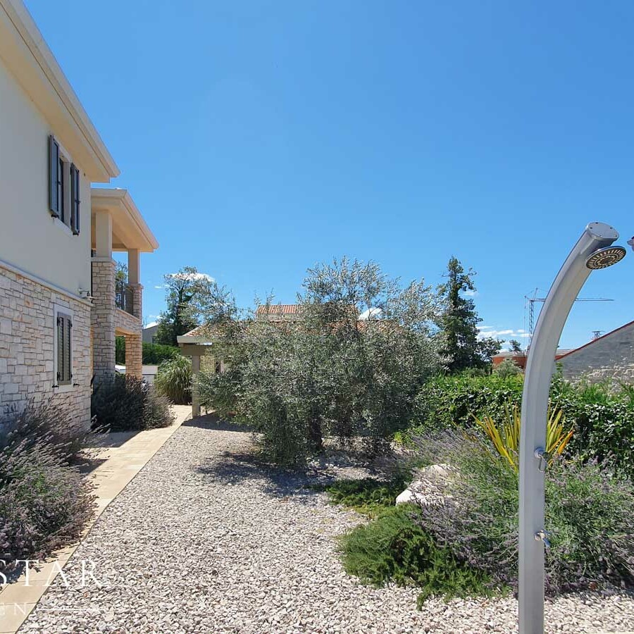 Neubau Villa mit Pool in Kroatien Istrien kaufen