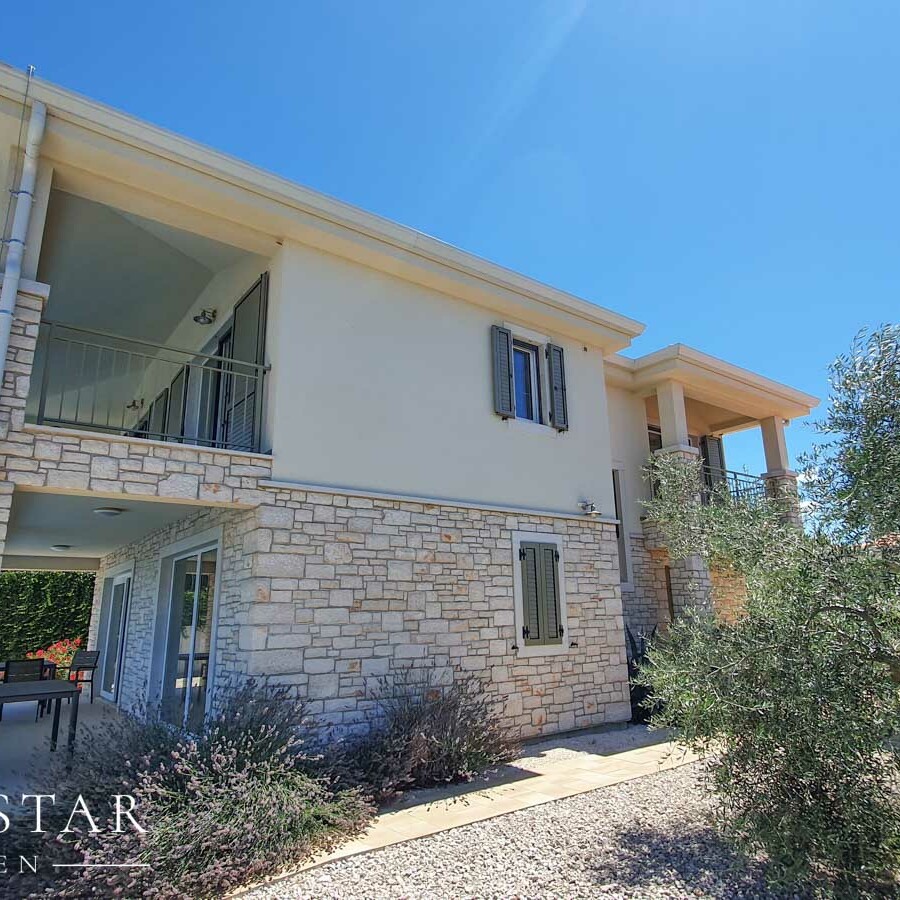 Neubau Villa mit Pool in Kroatien Istrien kaufen