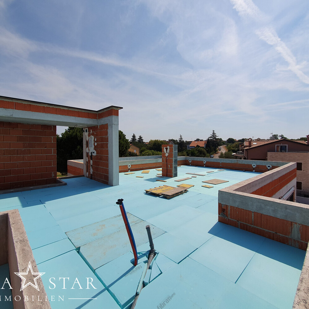 Neubau Wohnung mit Dachterrasse und Meerblick Porec