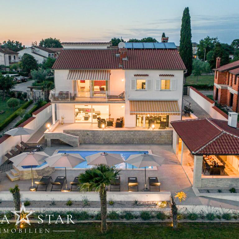 Villa mit Pool zu verkaufen in Porec